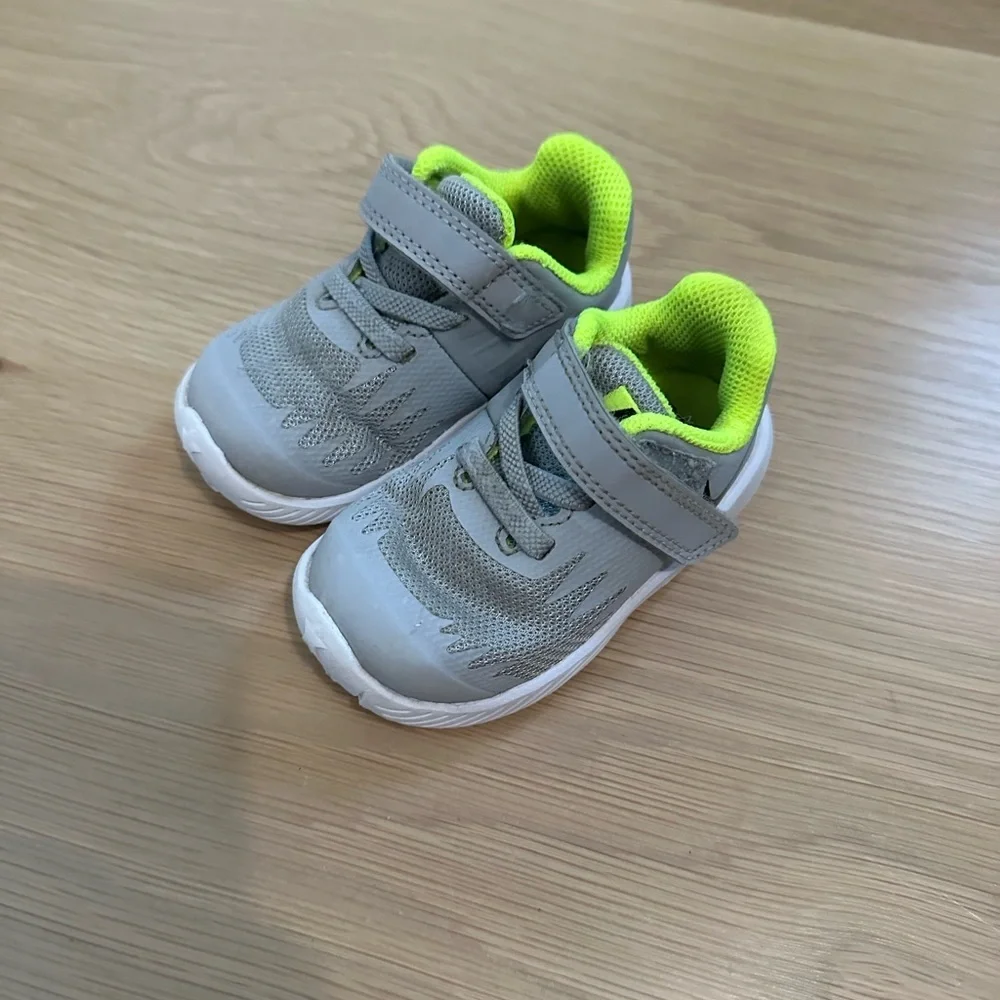 Nike Kids Gray and Black Sneakers